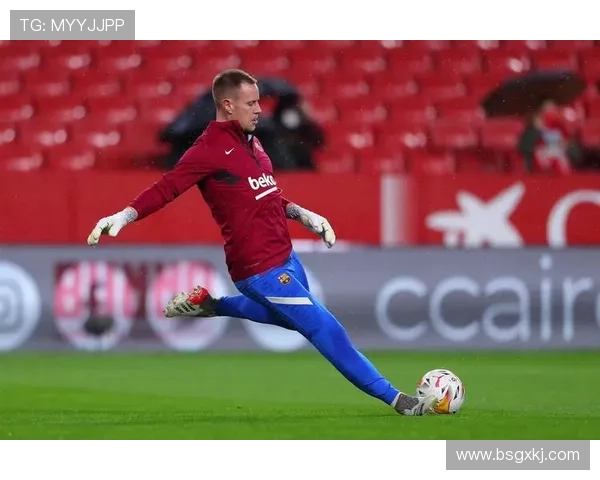 巴萨官方宣布因塞维利亚机场大雾航班延误一小时球队行程受影响